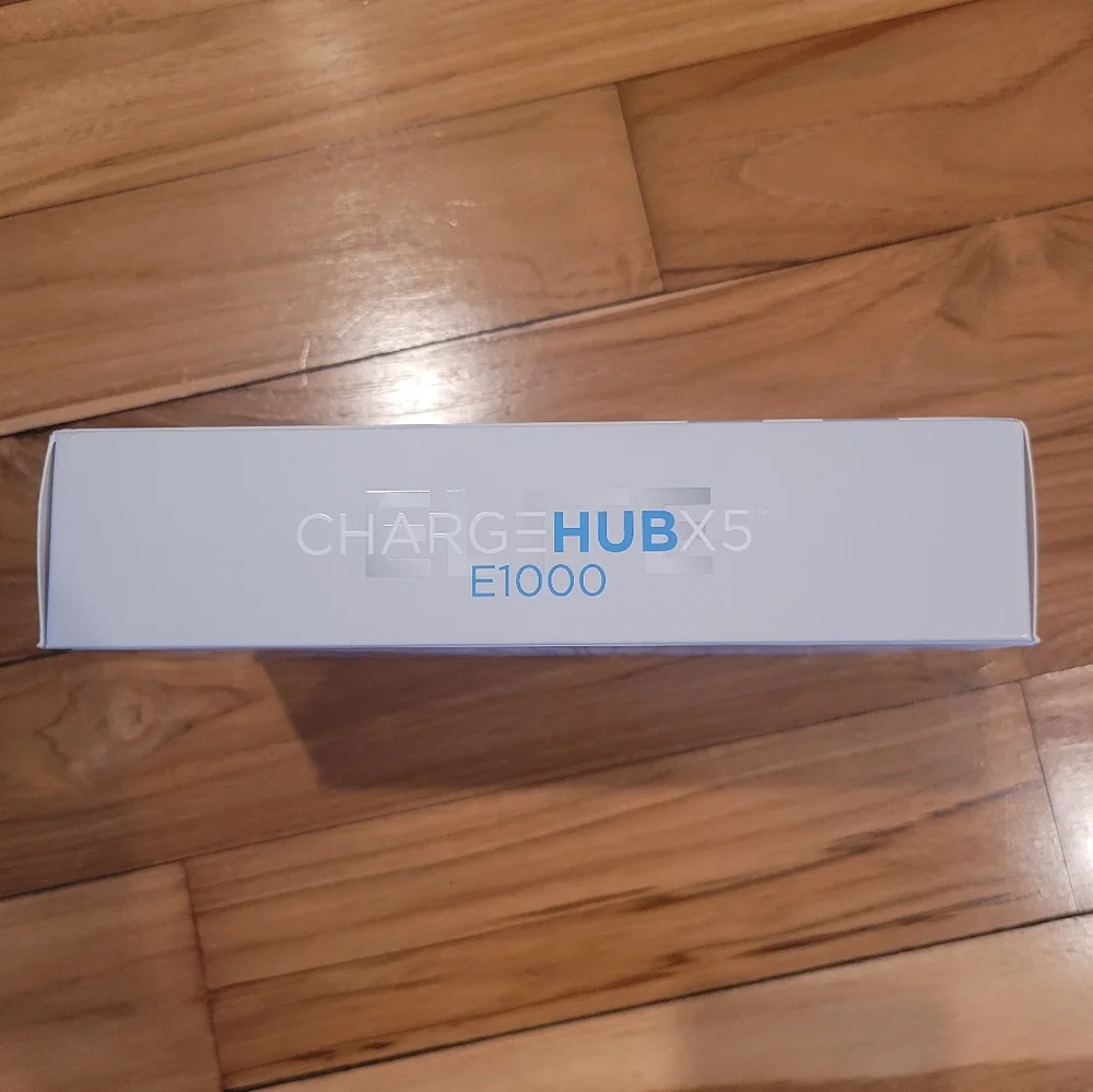 NEVER USED ChargeHubx5